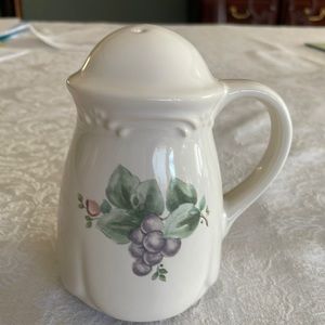 Pfaltzgraff  sugar/salt shaker